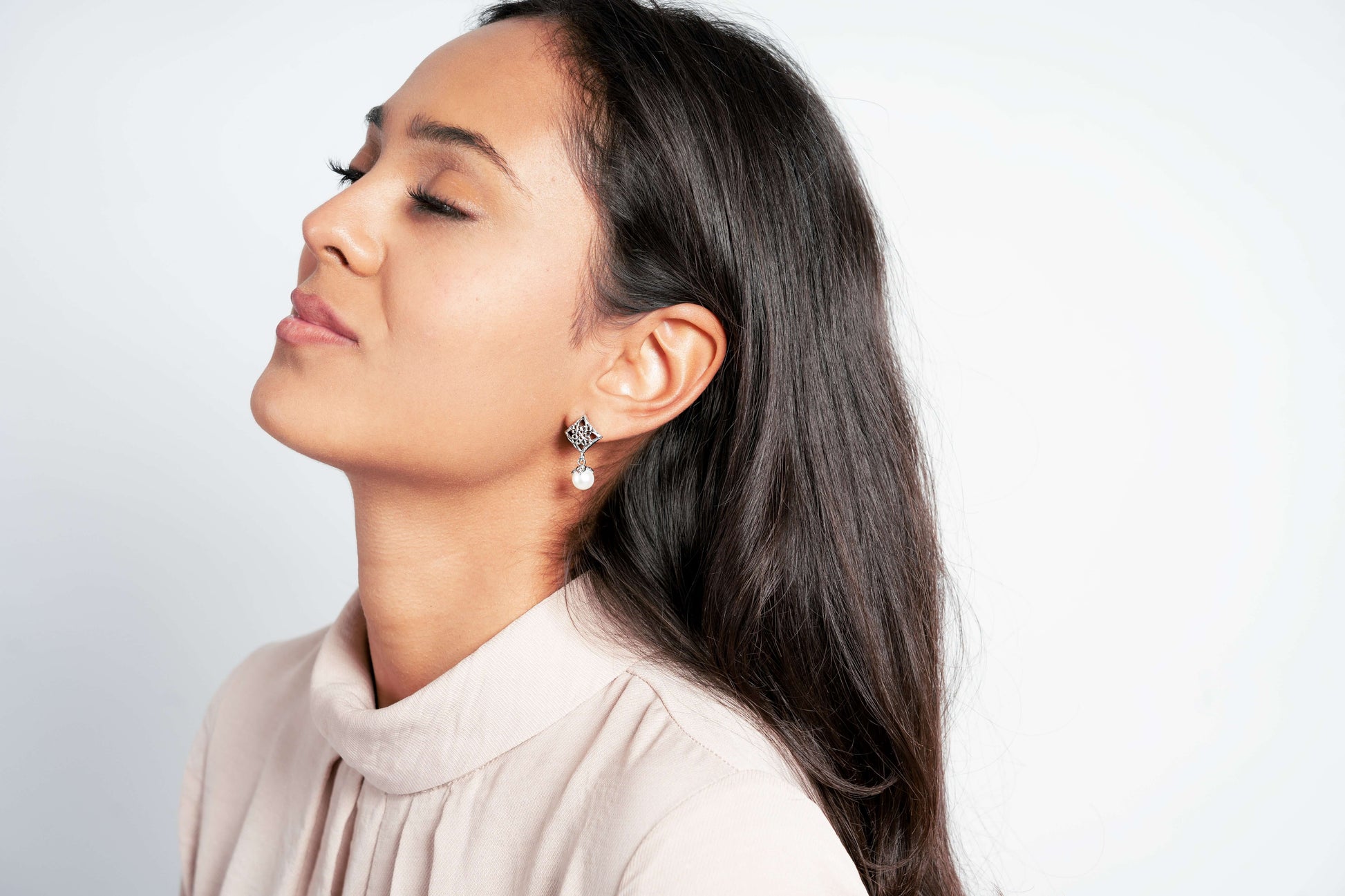 Orecchini arabeschi in argento 925 con perla acqua dolce Samira – Di Persìde