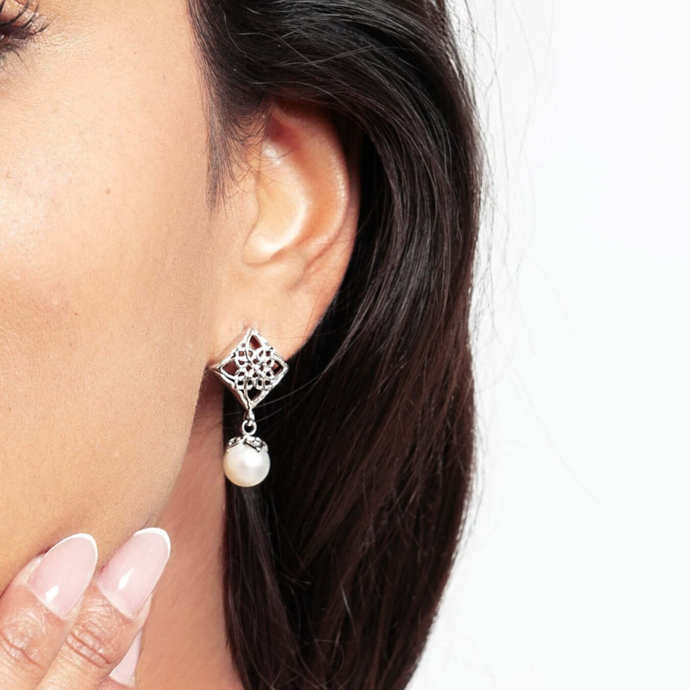 Orecchini arabeschi in argento 925 con perla acqua dolce Samira – Di Persìde