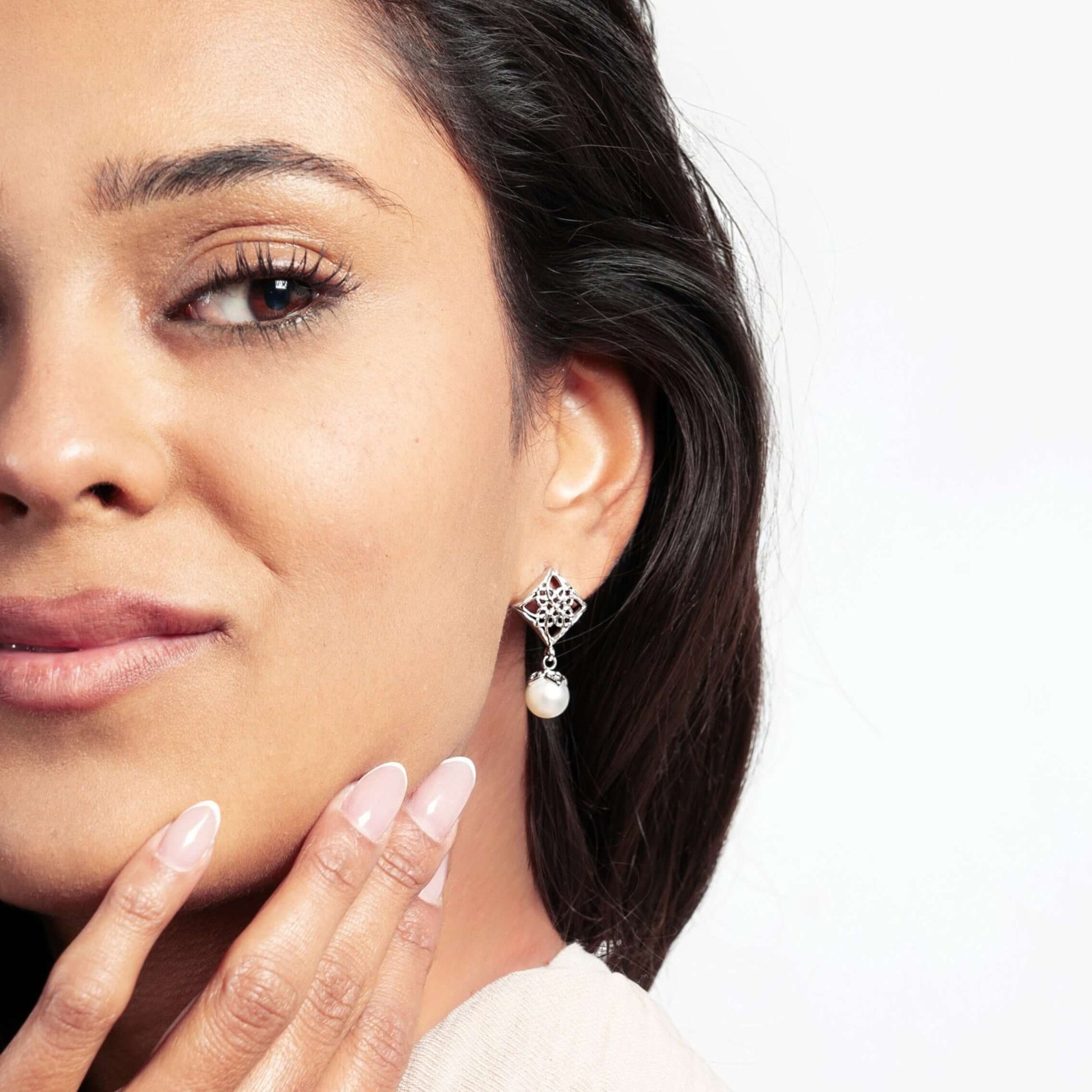 Orecchini arabeschi in argento 925 con perla acqua dolce Samira – Di Persìde