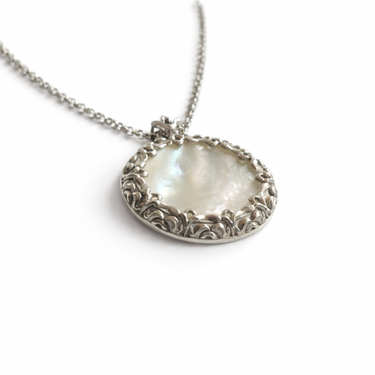 Collana con pendente in madreperla - Nimara